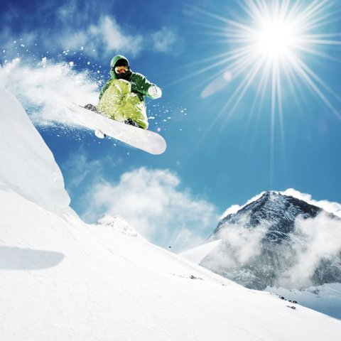 Location en ligne de snowboard adulte aux Aussois